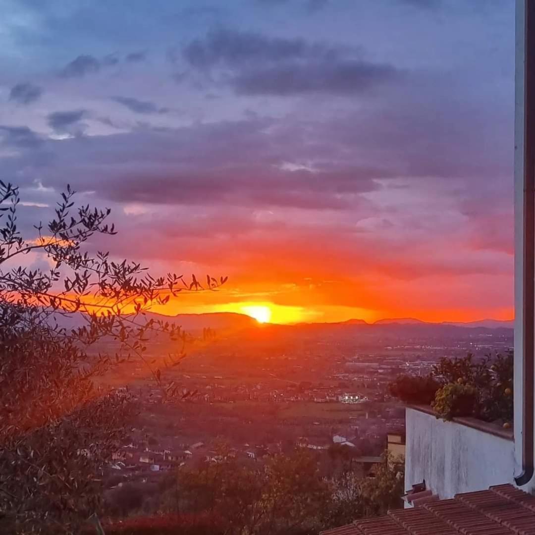 ホテル La Grotta San Michele Montevettolini エクステリア 写真