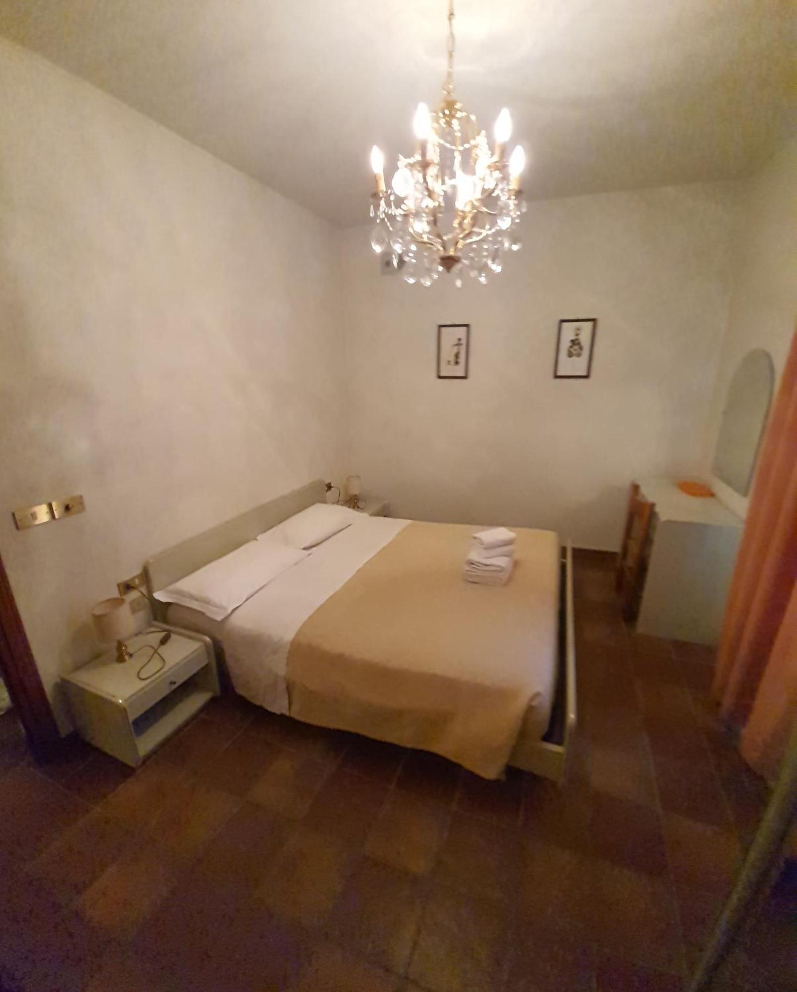 ホテル La Grotta San Michele Montevettolini エクステリア 写真