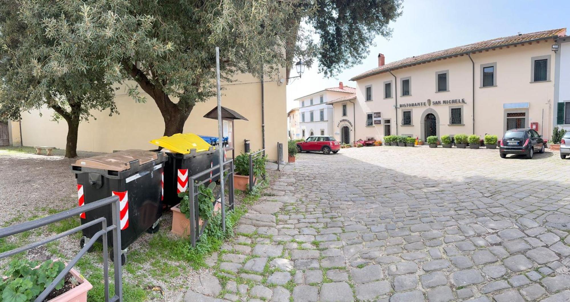 ホテル La Grotta San Michele Montevettolini エクステリア 写真